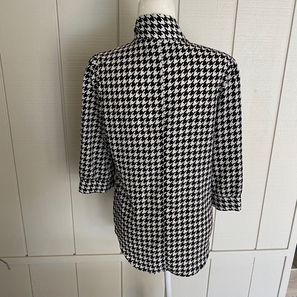 KARDASHIAN Black and White Houndstooth Top - Picture 3 of 5